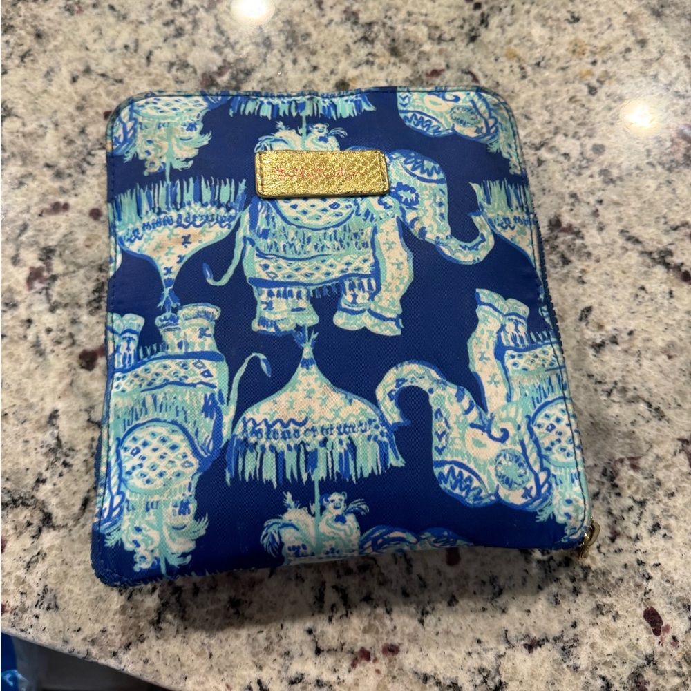 Lilly Pulitzer collapsible blue bag
